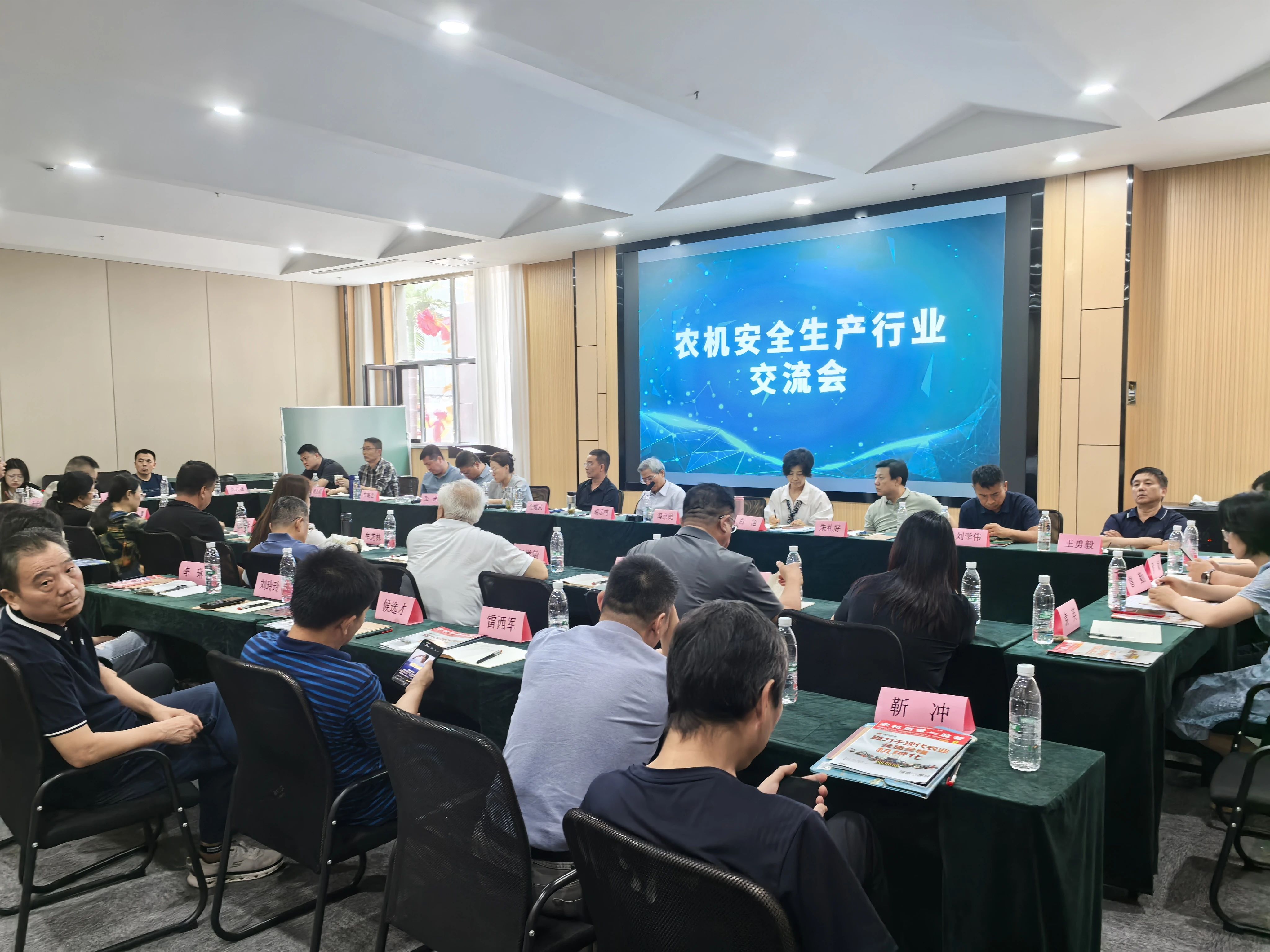 b8e7b1f69aec32a9ce217fb028cd740f